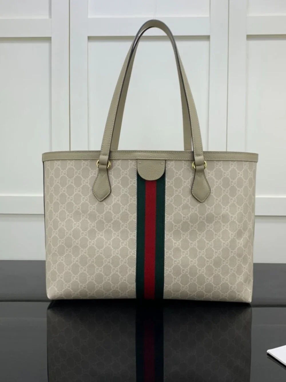 Gucci Ophidia Medium Tote Bag